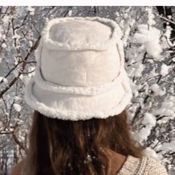 Anthropologie Wyeth Sherpa bucket hat one size new without tags main image 4